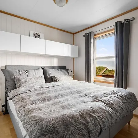 Lovely With Amazing View And Sauna * Skulestadmo