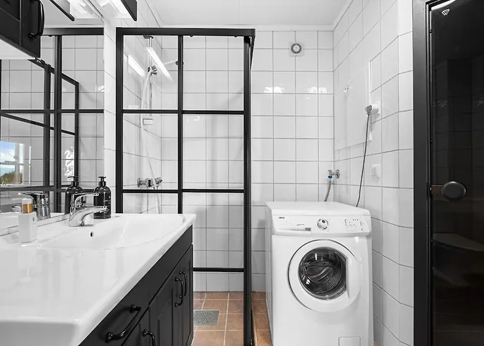 Lovely With Amazing View And Sauna דירה *