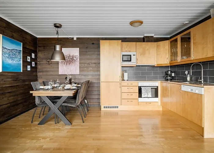 Lovely With Amazing View And Sauna